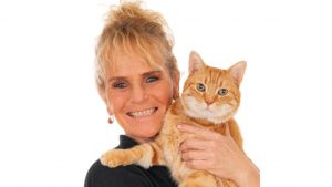 Thumbnail voor Sabine van der Helm runt castingbureau Catvertise: 'Ik neem mijn katten mee de tram in'