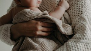 Thumbnail voor HEMA geeft ouders adoptiekinderen langer 'geboorteverlof'