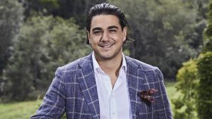 Thumbnail voor 'De Bachelorette'-kandidaat Jethro kreeg doodsbedreigingen na 'zoen-incident'