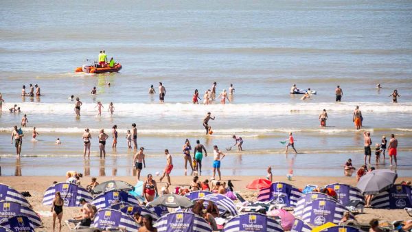 Zandvoort toegangswegen afgesloten drukte