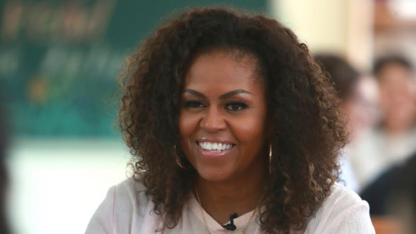 Witte wijn én champagne: Michelle Obama borrelt met haar vriendinnen