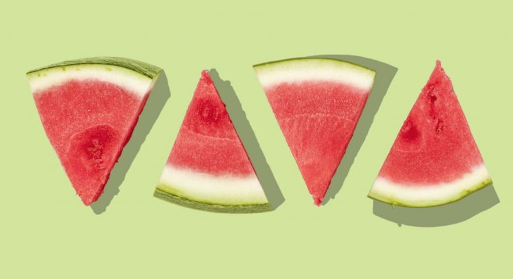 Bizar: deze 'biefstuk' van watermeloen lijkt nét echt en is nog lekker (vegetarisch) ook meloen