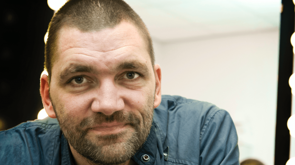 Theo Maassen werkt aan nieuwe voorstelling, kaartverkoop is gestart LINDA.nl