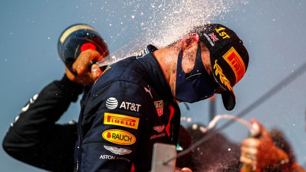 Ruim een miljoen mensen kijken naar Formule 1-overwinning Max Verstappen