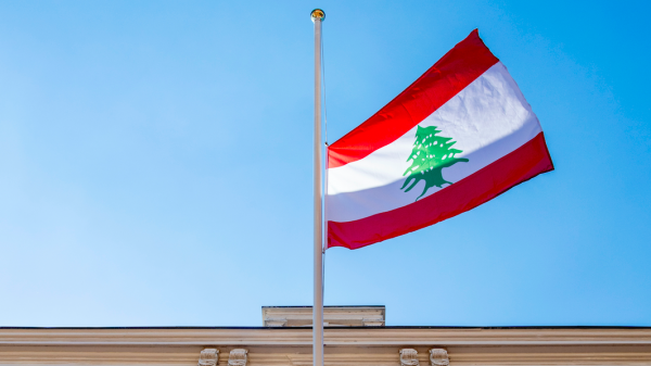 De bij de explosie in Beiroet overleden vrouw van de ambassadeur in Libanon heeft met haar orgaandonatie twee levens gered.