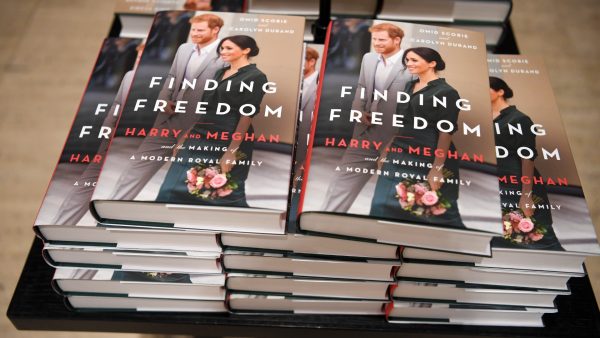 ‘Finding Freedom’ onthult: Meghan en Harry ontsloegen verpleegster middenin de nacht