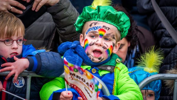 Stereotiepe foto’s en video’s van Zwarte Piet en Joden verboden op Facebook en Instagram