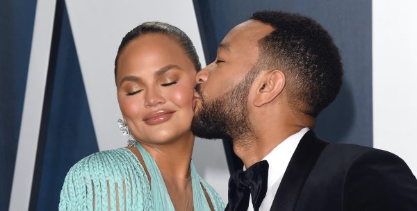 Chrissy Teigen zwanger