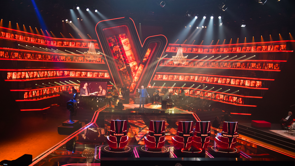 Twee coronabesmettingen bij The Voice Senior, opnames gaan ...