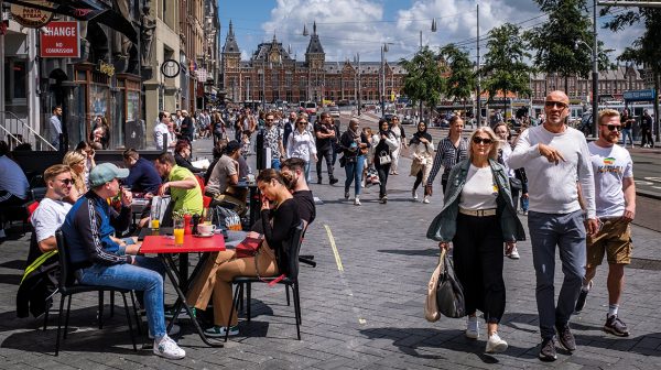 Burgemeester Halsema kondigt extra toezicht op Amsterdamse horeca aan