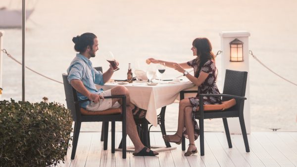Datingcoach over eten met je date: 'Ga nooit uiteten op de eerste afspraak'