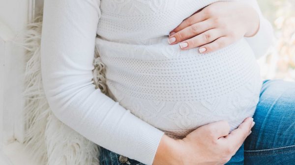 Ministerie VWS komt met informatiepunt voor ongewenst zwangere vrouwen