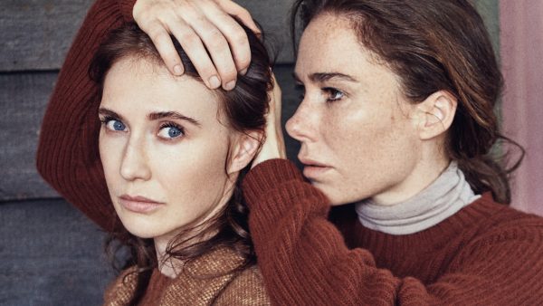 Carice en Halina delen spannende trailer van hun serie 'Red Light'