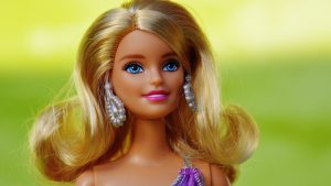 Thumbnail voor Plastic fantastic: Bettina Dorfmann heeft meer dan achttienduizend Barbies