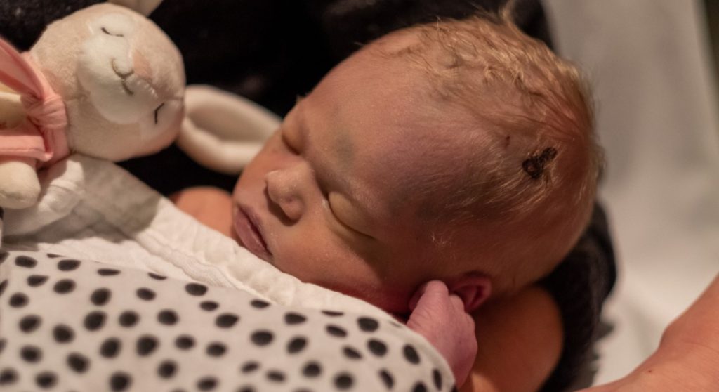 Jolien over haar dochter Juul: 'Wij kijken uit naar het vlindertje dat druk in onze tuin rondfladdert'