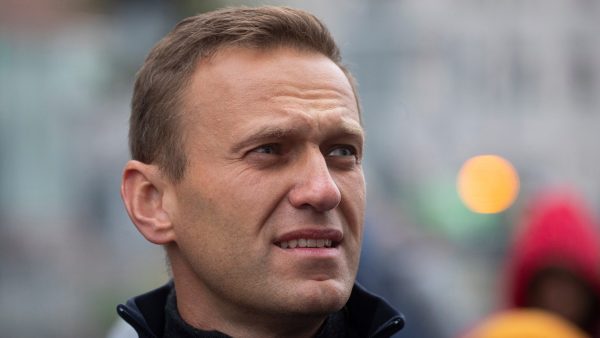Russische oppositieleider Navalny ontwaakt uit kunstmatige coma