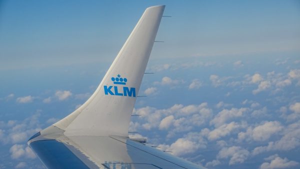 Greenpeace spant rechtszaak aan om miljardensteun KLM terug te draaien