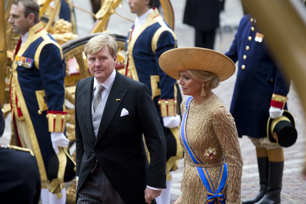 DEN HAAG - Koning Willem-Alexander en koningin Maxima komen aan bij de Ridderzaal. ANP ROYAL IMAGES EVERT-JAN DANIELS