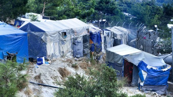 Brand bij vluchtelingenkamp op Grieks eiland Samos