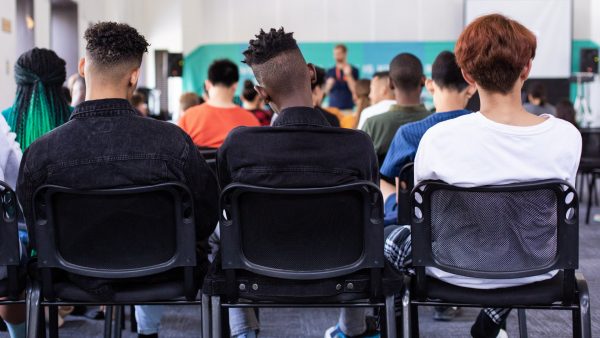 Kabinet investeert in onderwijs maar biedt geen oplossing voor structurele problemen