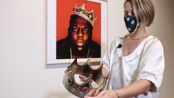 Plastic kroontje The Notorious B.I.G. voor ruim half miljoen verkocht
