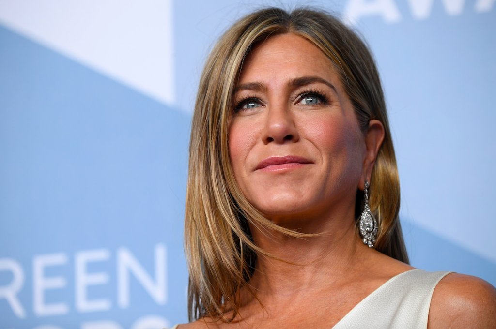 Iedereen wil de peperdure 'Emmy Awards-pyjama' van Jennifer Aniston hebben