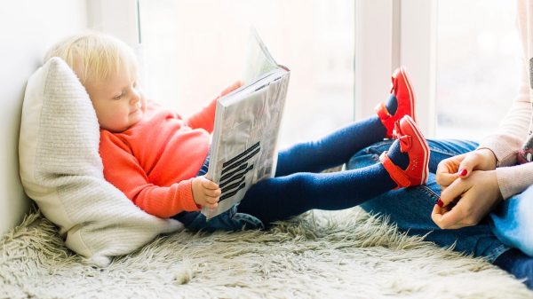 Kinderboekenschrijver Sam McBratney Hazeltje