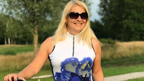 Heleen van Golf Diva haalt ruim 8000 euro op voor de LINDA.foundation