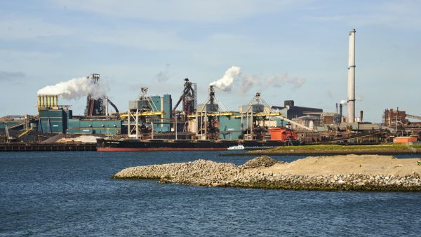 Tata Steel Nederland in Ijmuiden schrapt komende jaren 850 banen
