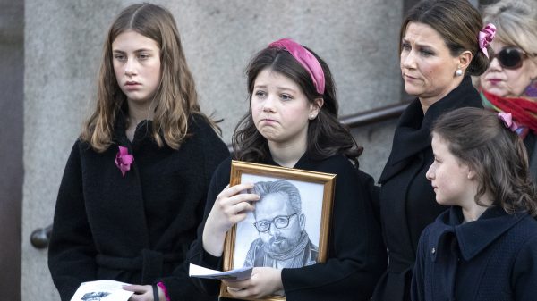 Noorse prinses openhartig over zelfdoding vader