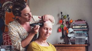 Thumbnail voor Fien Vermeulen en haar moeder Hanneke kregen kanker: 'Ik ben niet mama's held'
