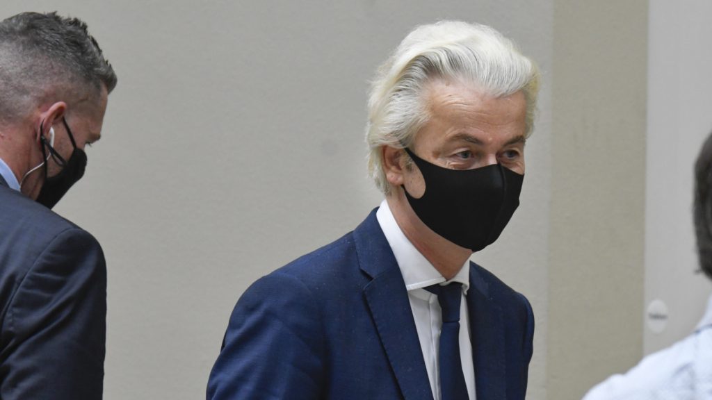 Geert Wilders in thuisisolatie na contact besmette beveiliger
