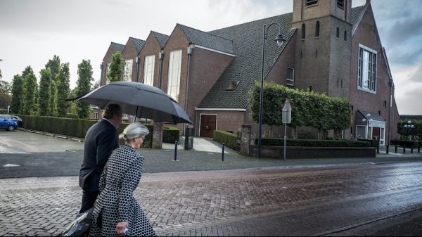 Staphorst kerk corona