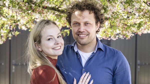 Boer Bastiaan is jarig en heeft een volle baard