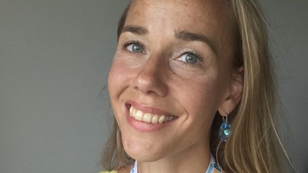 Juliëtte (40) is met 28 weken geboren_ Mijn moeder hield me pas na 3,5 maand vast