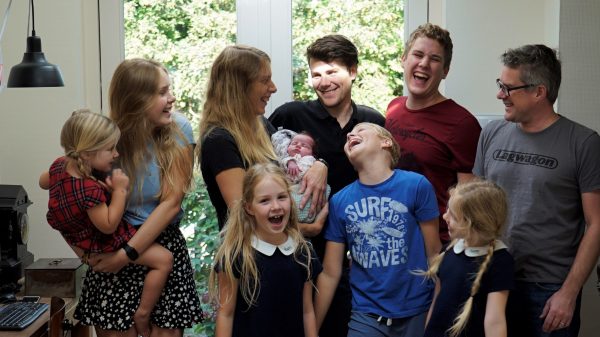 Annemarie Geerts (44) baarde acht kinderen: ‘De moedermaffia wist mij te vinden’