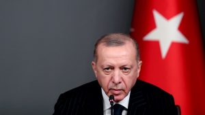 Thumbnail voor Charlie Hebdo zet karikatuur Erdogan op de cover, Turkse president niet blij