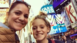 Thumbnail voor Lisette herdenkt nichtje Maxime: 'Ik knalde uit elkaar van trots als we samen door Amsterdam liepen'