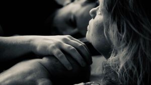 Thumbnail voor Melanie fotografeert overleden baby's: 'Ouders stoppen al hun liefde in die korte tijd'