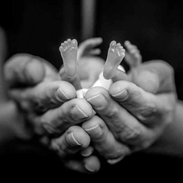 Melanie fotografeert overleden baby's: 'Ouders stoppen al hun liefde in die korte tijd'