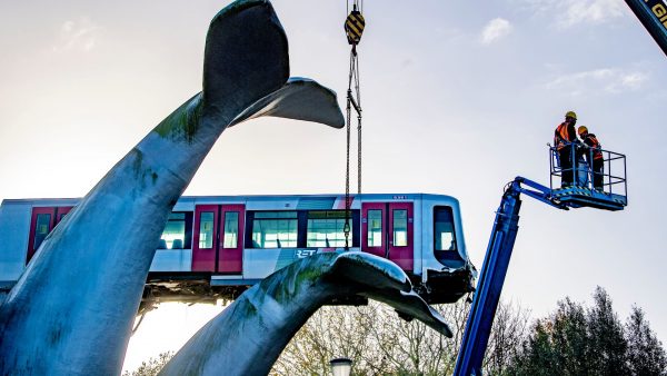 Spectaculair Metro-ongeluk in Spijkenisse trekt wereldwijd de aandacht