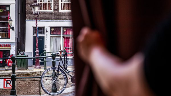 Alle prostitutieramen moeten twee weken dicht door coronamaatregelen