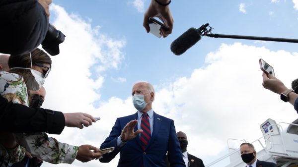 Nieuwszenders worstelen met uitroepen president