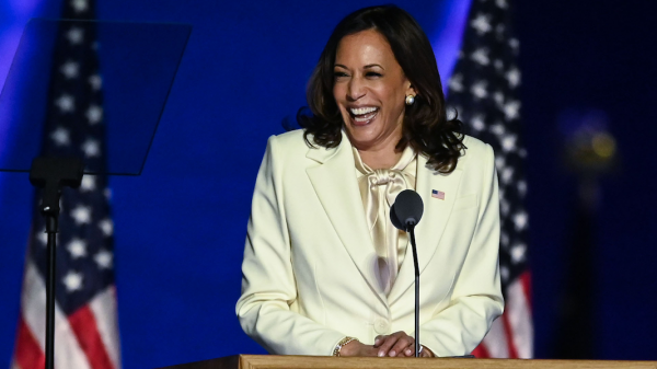 Kamala Harris wit pak