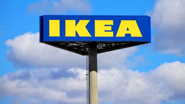 Vrouw met tweeling (1) geweigerd bij IKEA Groningen