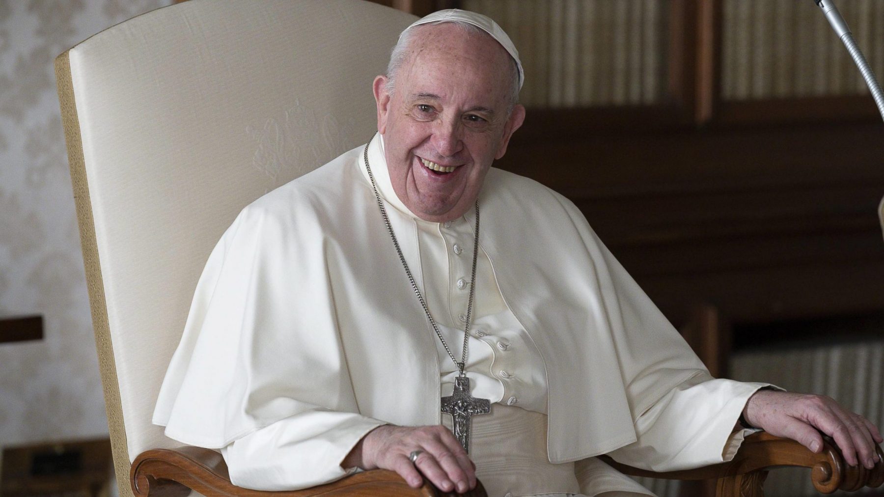 Duimpjes omhoog: paus Franciscus liket pikante billenfoto op Instagram ...