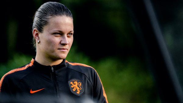 Ajax Vrouwen trekt recordinternational Sherida Spitse aan