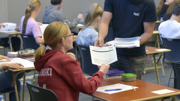 Centraal examen voor beroepsgerichte vakken vmbo komend jaar geschrapt