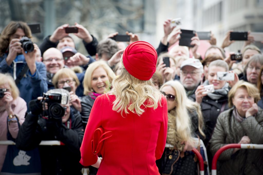 Koningin Máxima’s trucjes voor een volumineus kapsel