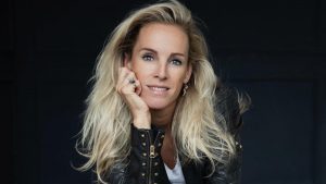 Thumbnail voor 'Kopen Zonder Kijken' stylist Roos Reedijk: 'Ik word aangesproken bij het stoplicht'